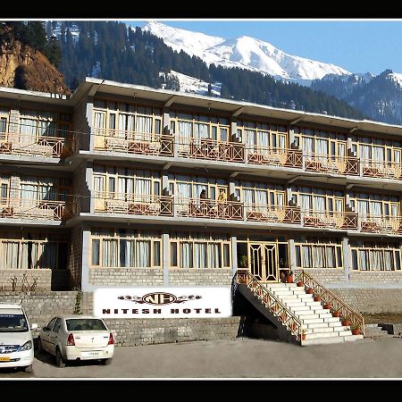 Hotel Nitesh Manāli Kültér fotó