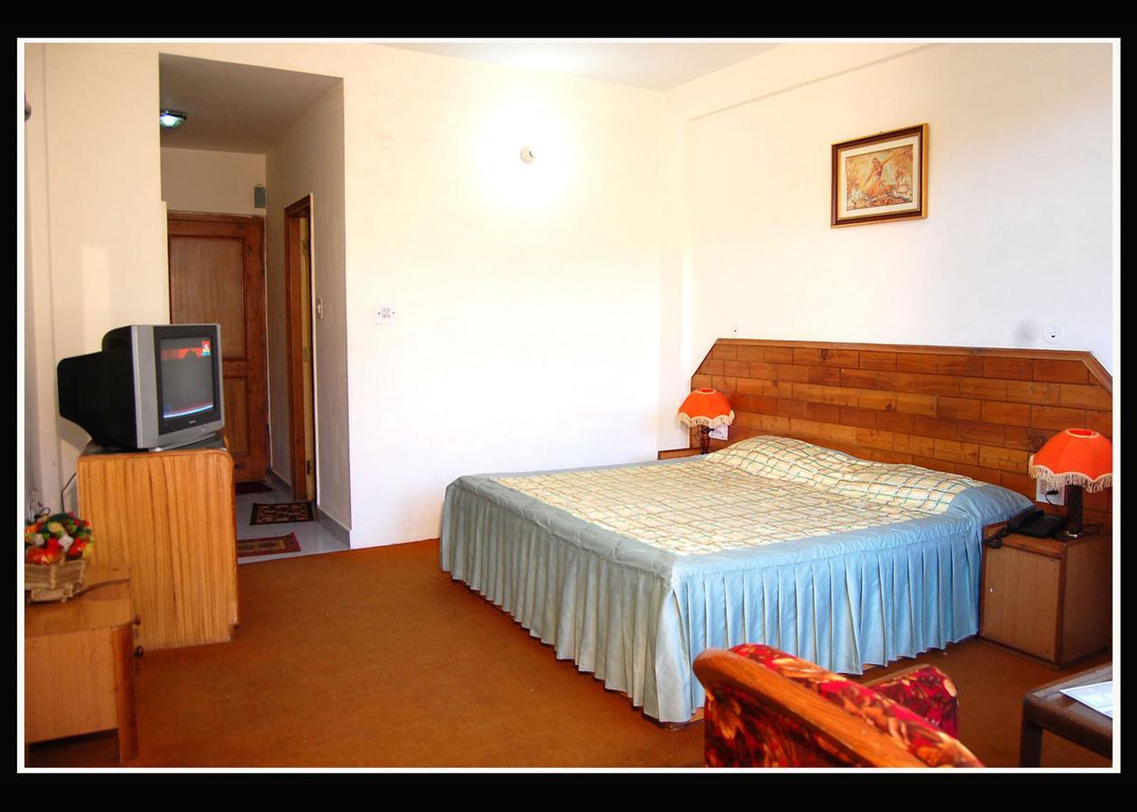 Hotel Nitesh Manāli Kültér fotó