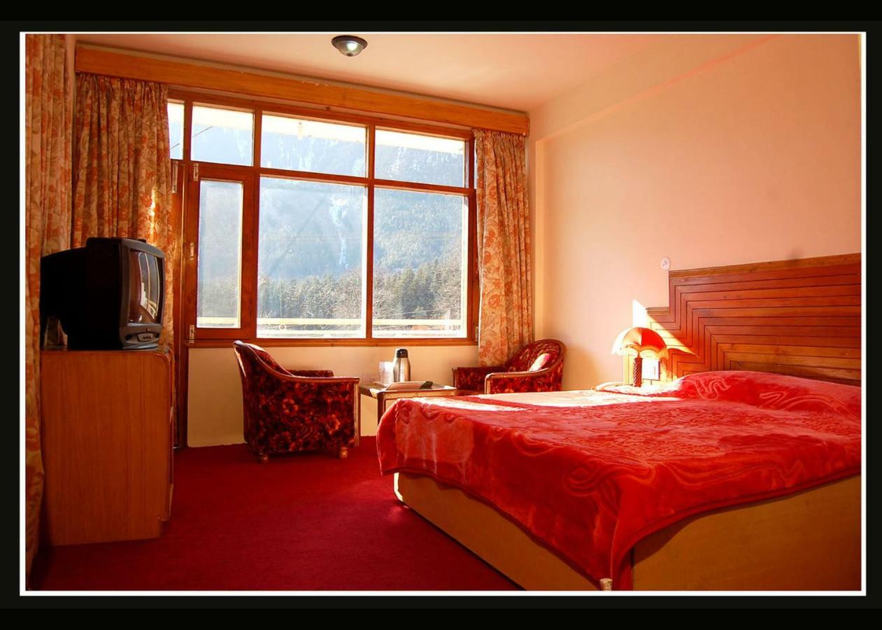 Hotel Nitesh Manāli Kültér fotó