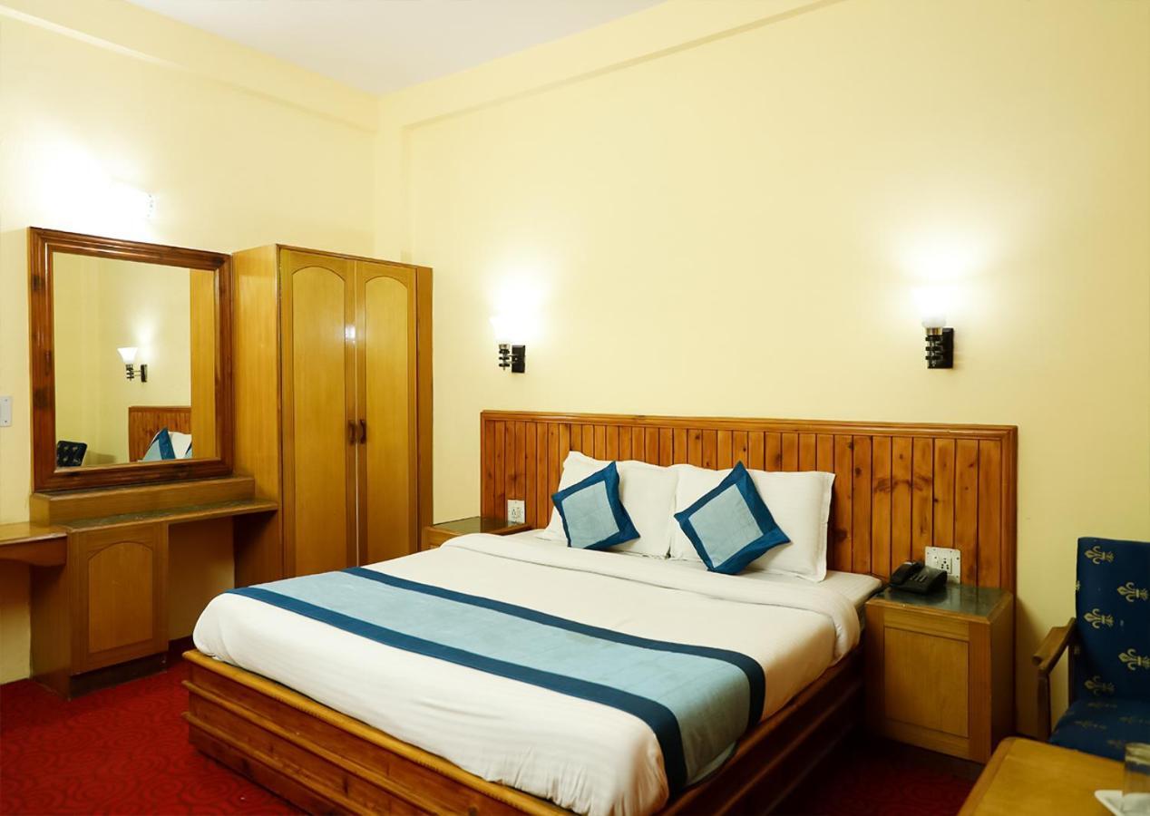 Hotel Nitesh Manāli Kültér fotó
