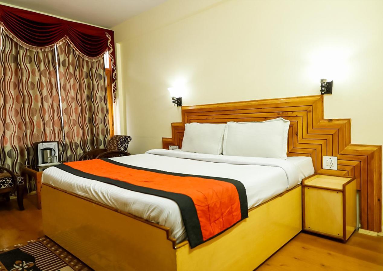 Hotel Nitesh Manāli Kültér fotó